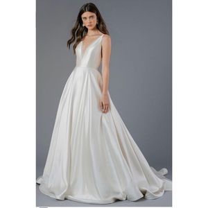 **NEW** Jenny Woo Collection Bridal Wedding Dress